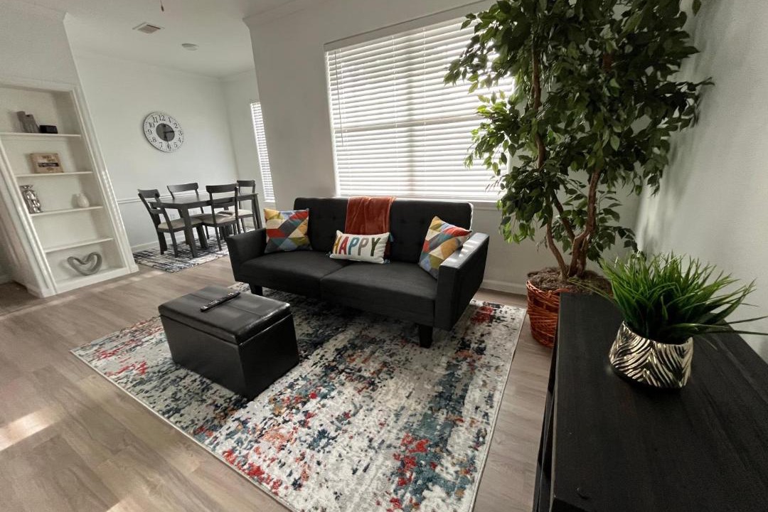 Photo of Livingroom in Spring