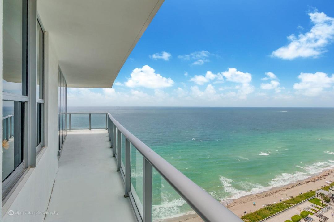 Photo of Patio Balcony in Hollywood South Central Beach