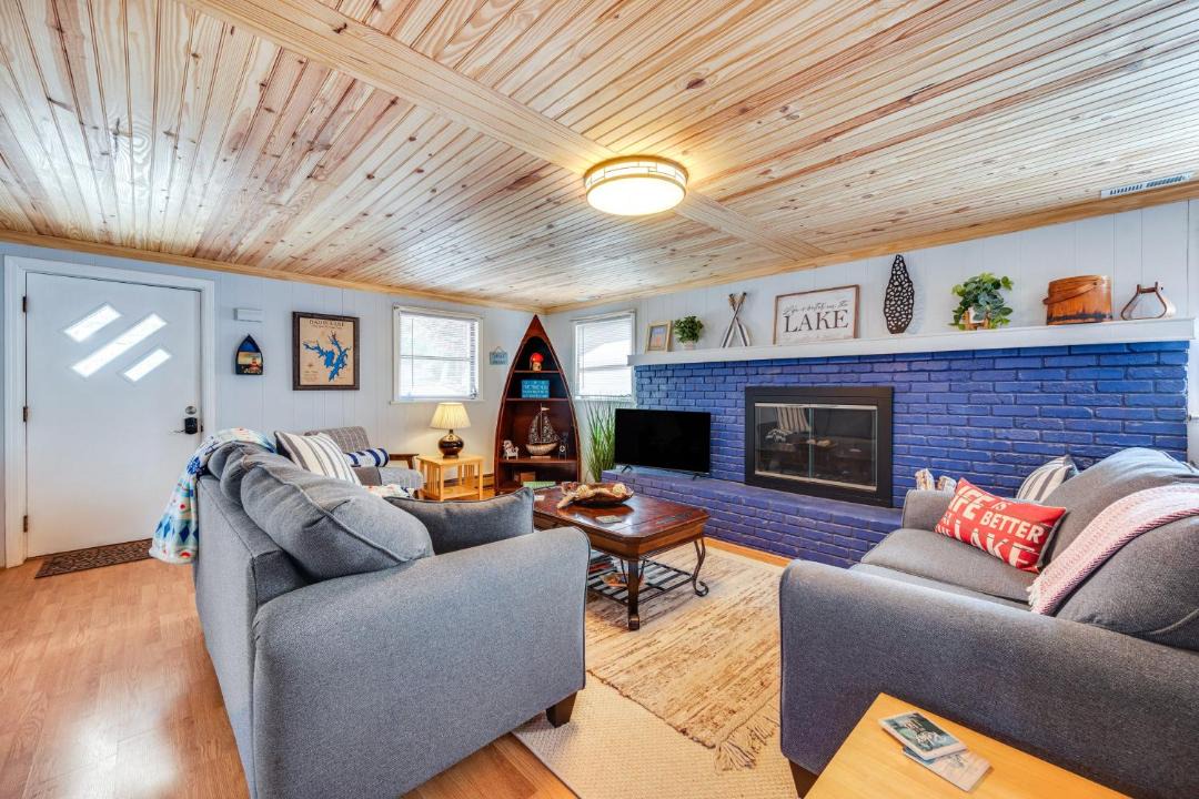Photo of Livingroom in New London