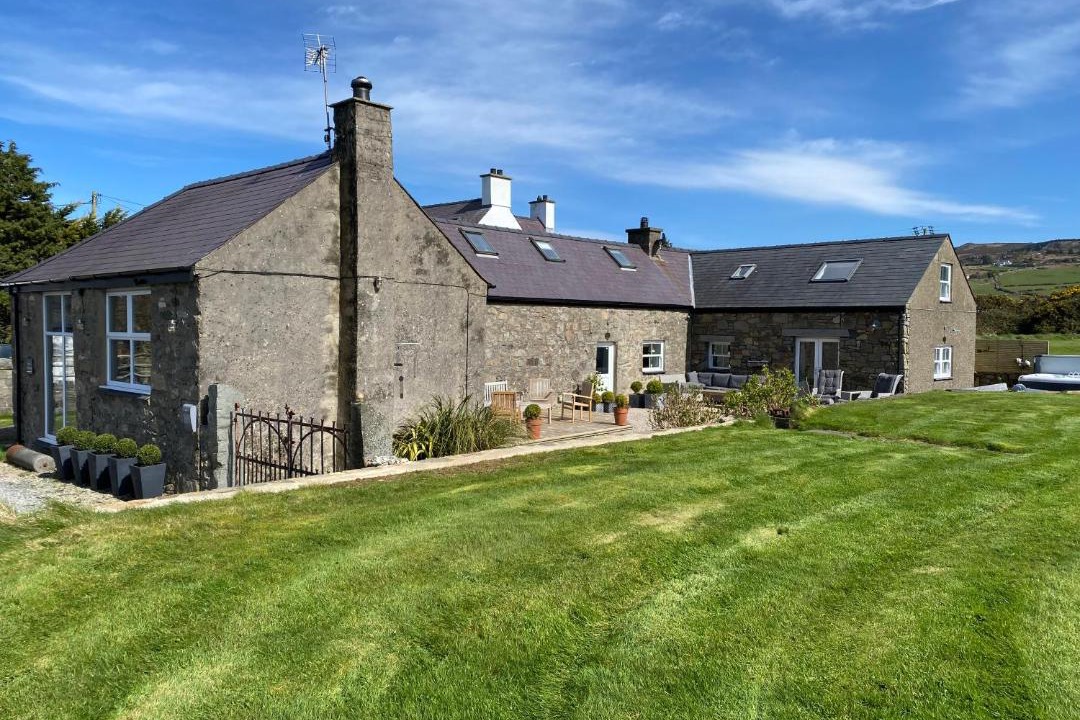 Photo of Buildings in Nefyn