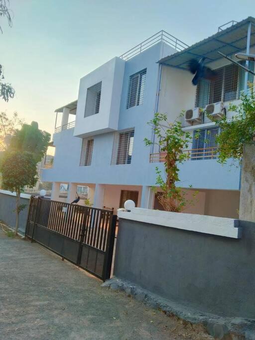 Photo of Buildings in Undri