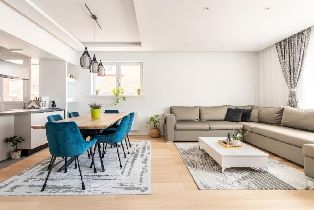 Photo of Livingroom in European Quarter