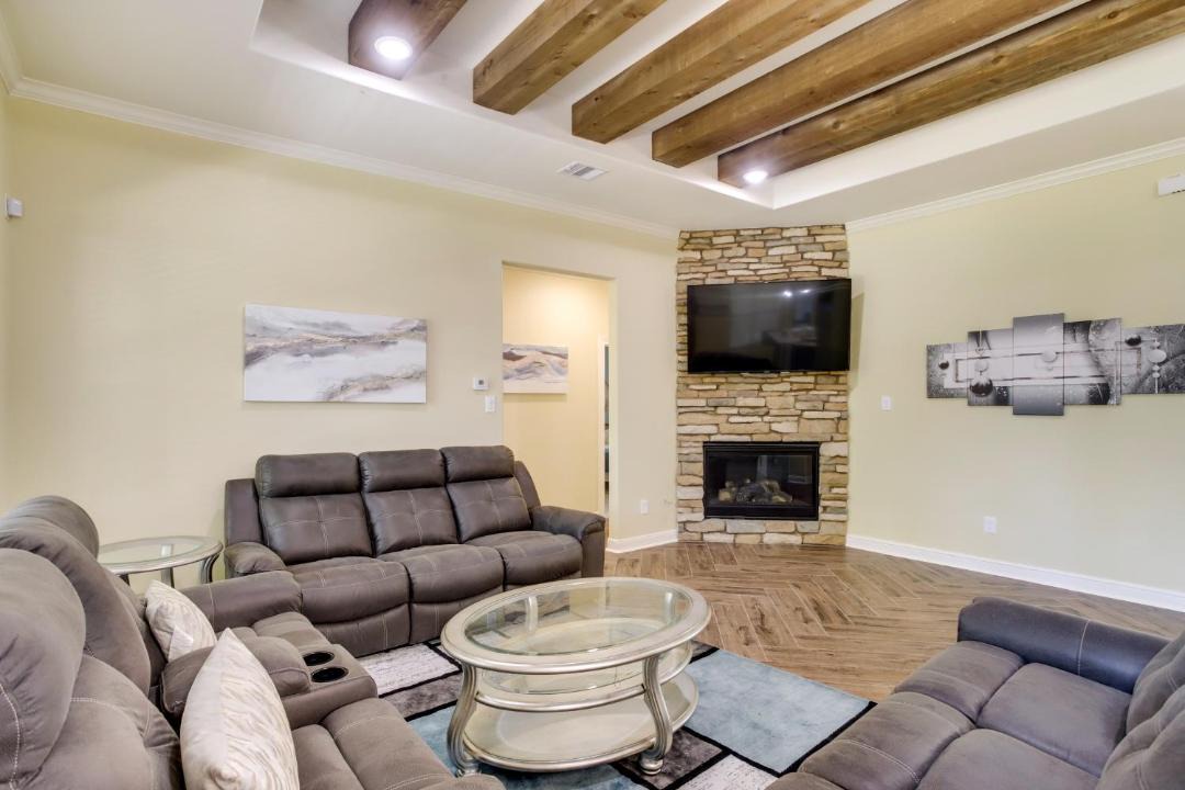 Photo of Livingroom in Tomball