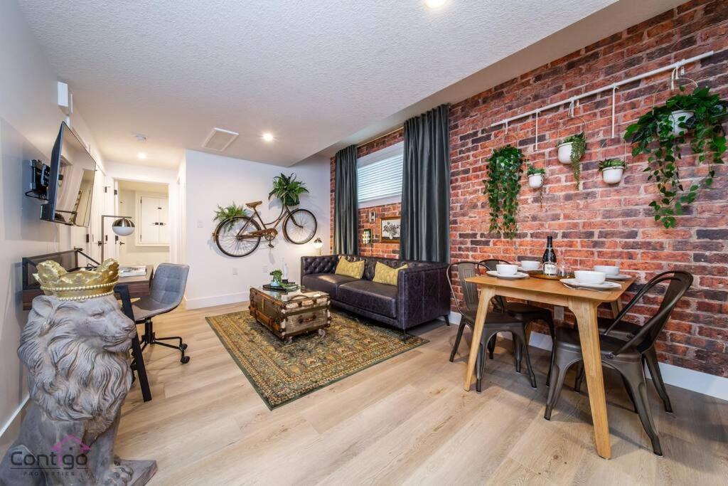 Photo of Livingroom in Jasper Place