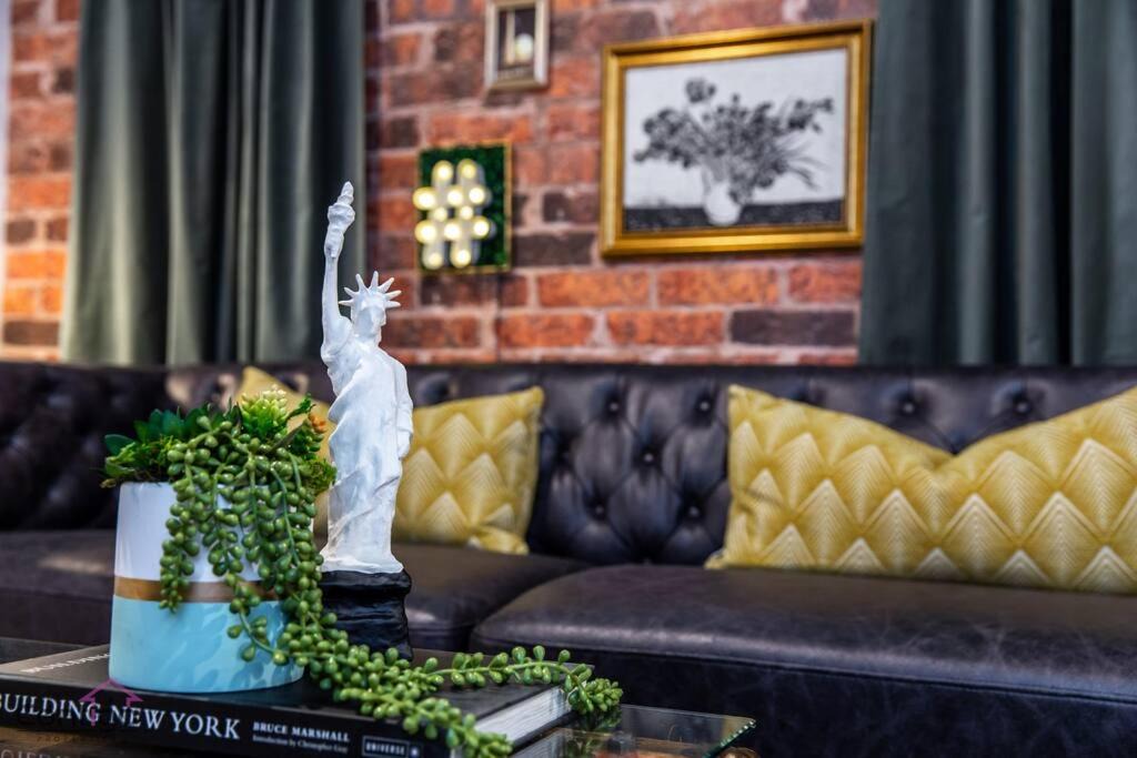 Photo of Livingroom in Jasper Place