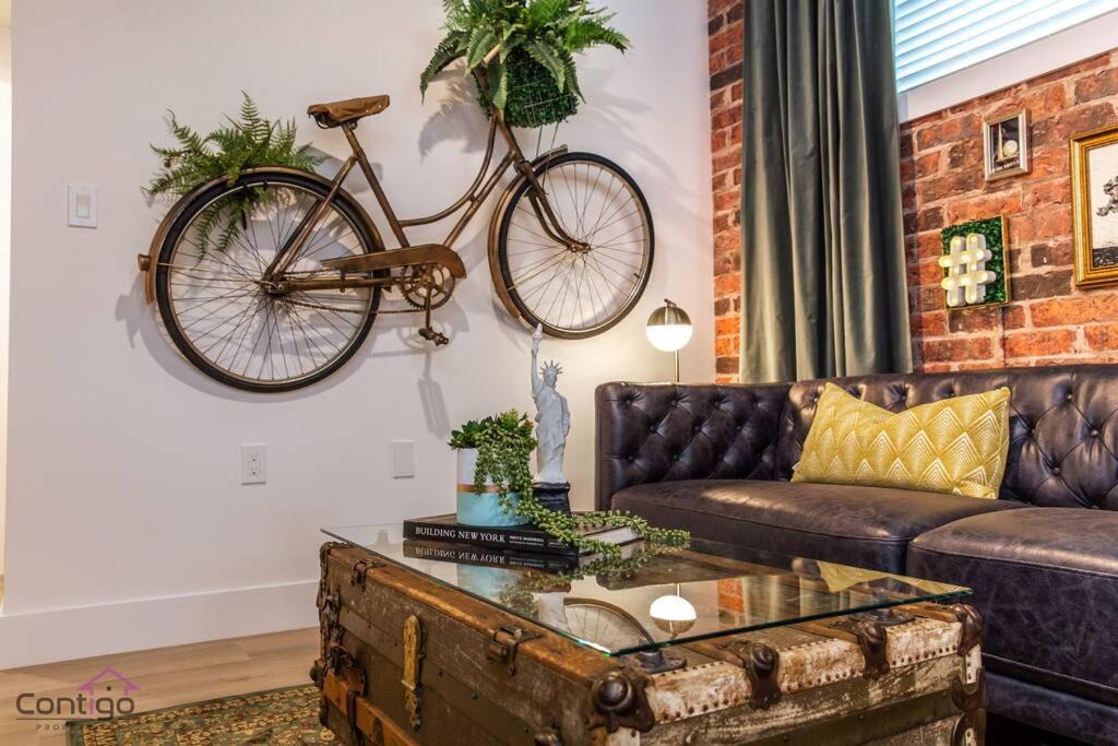 Photo of Livingroom in Jasper Place