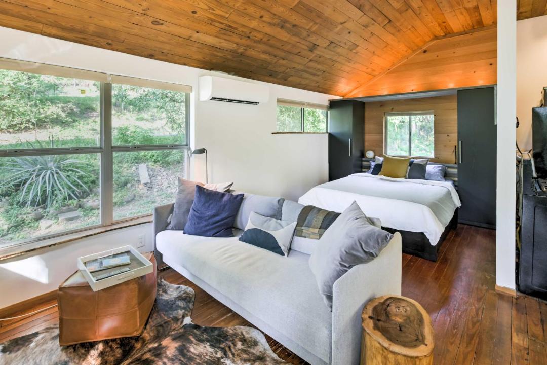 Photo of Livingroom in Blackshear-Prospect Hill