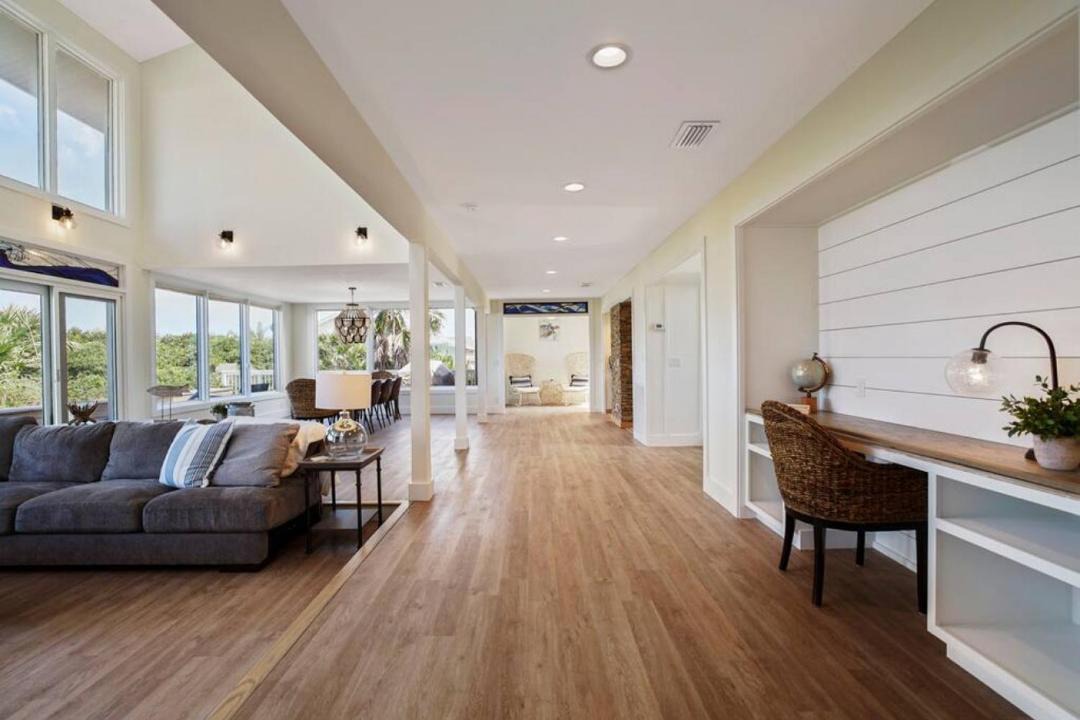 Photo of Livingroom in Crescent Beach