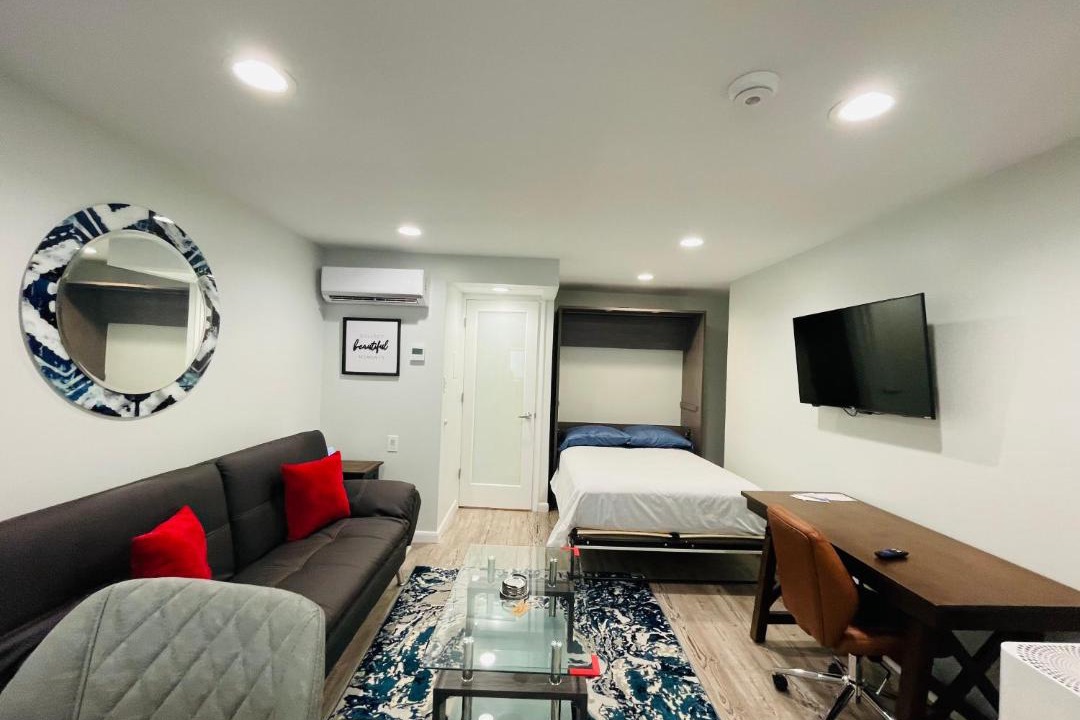 Photo of Livingroom in Charlottesville