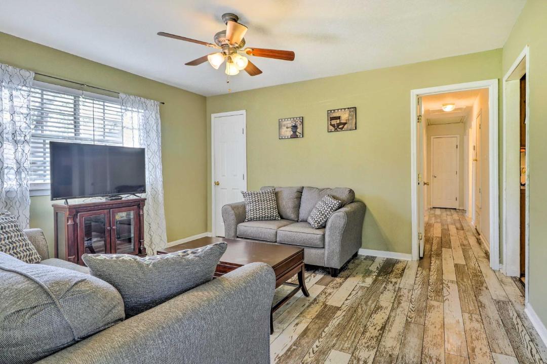 Photo of Livingroom in Long Beach