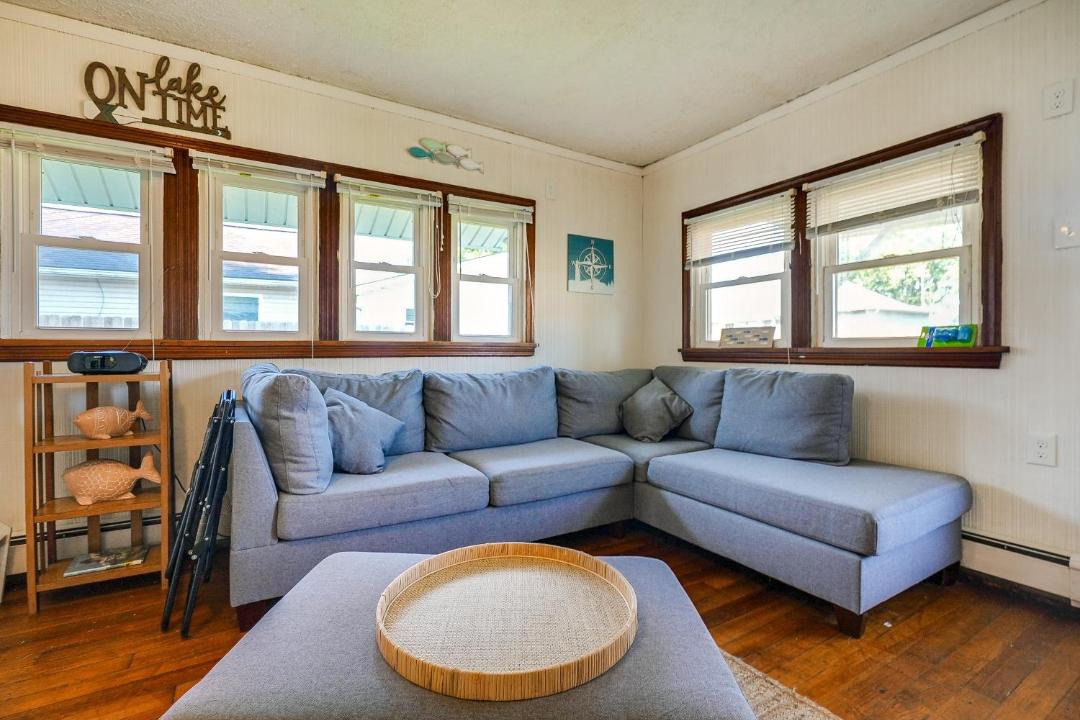 Photo of Livingroom in Russells Point