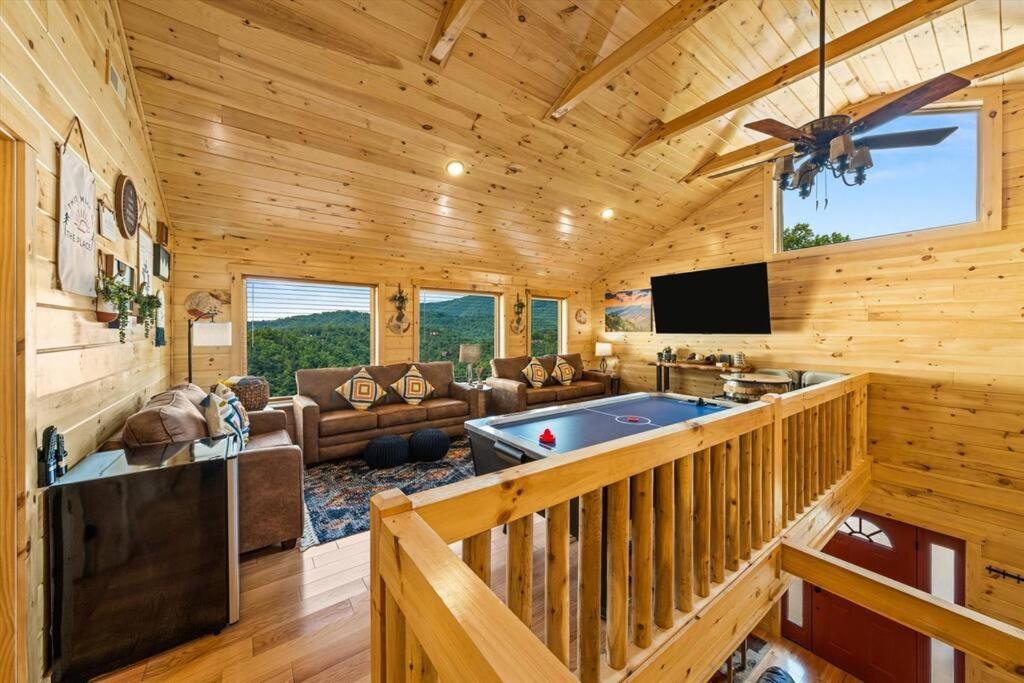 Photo of Others in White Oak Lodge