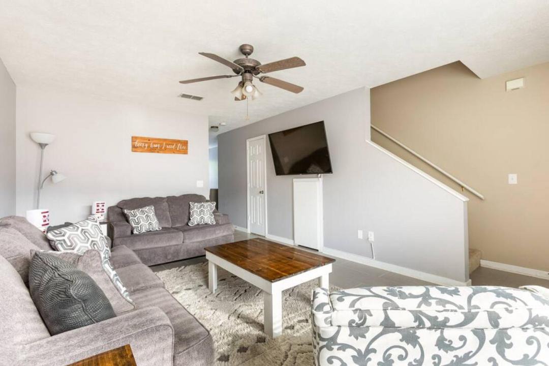 Photo of Livingroom in Starkville