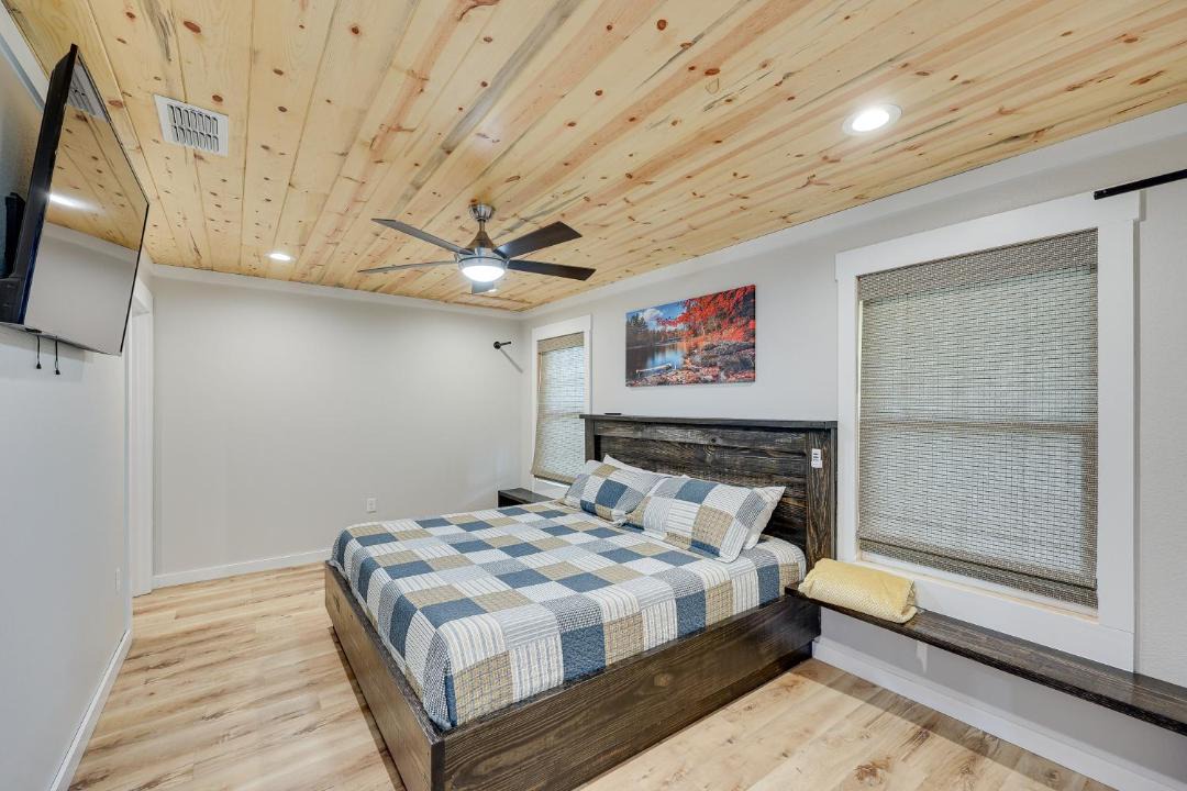 Photo of Bedroom in Glenwood