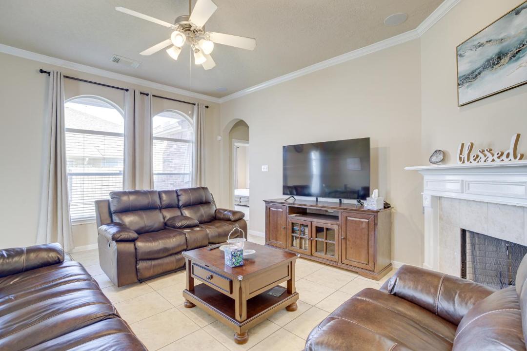 Photo of Livingroom in Spring