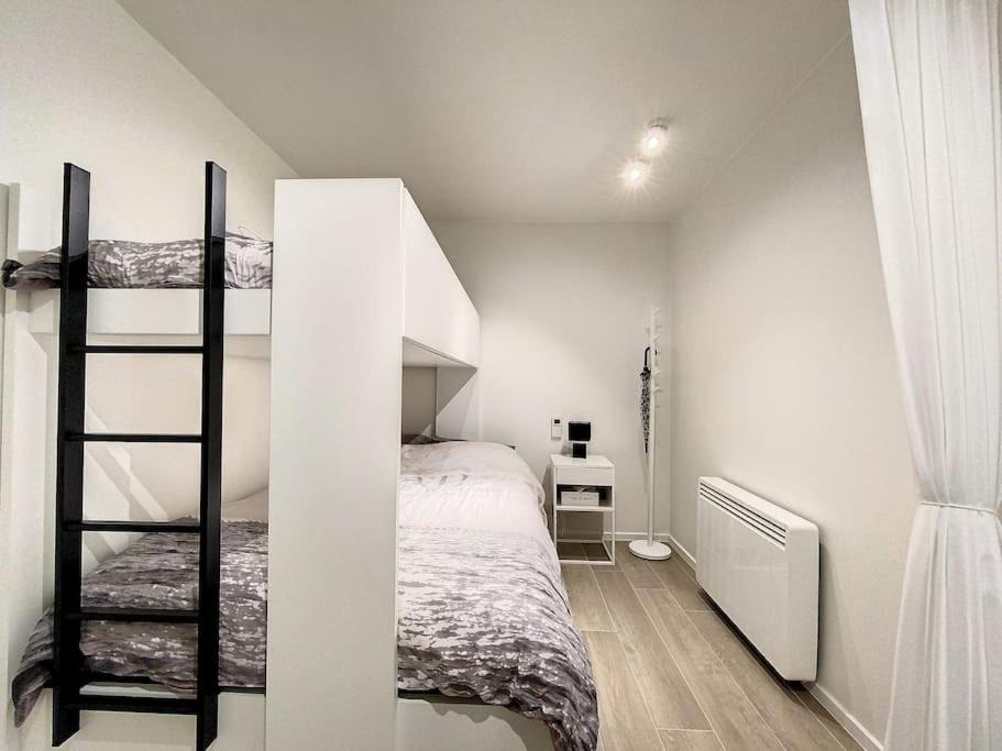 Photo of Bedroom in Oostduinkerke-Bad