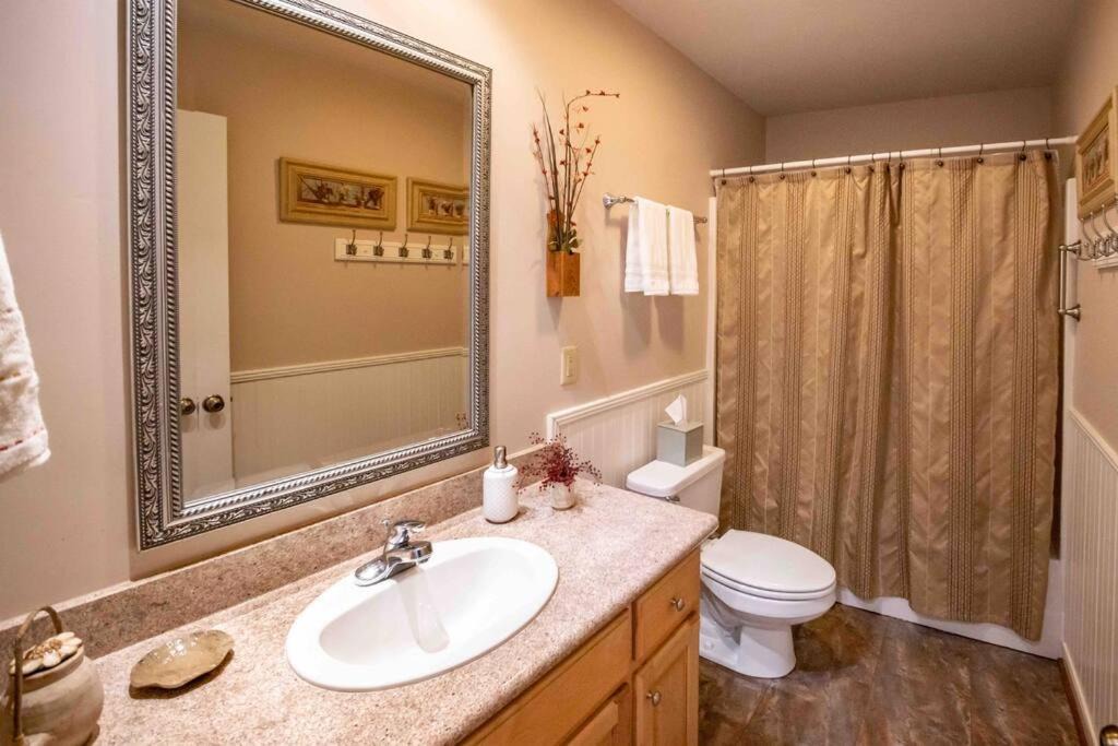 Photo of Bathroom in Blowing Rock