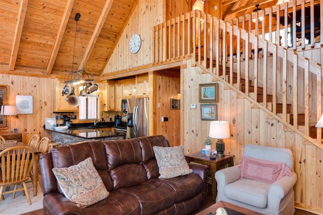 Photo of Livingroom in Six Mile