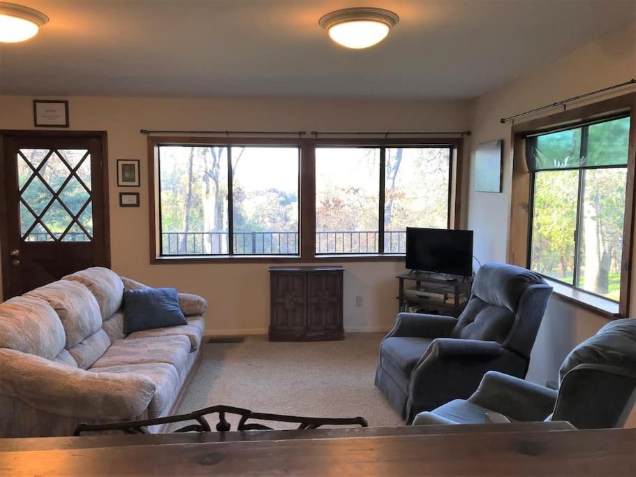 Photo of Livingroom in Midpines