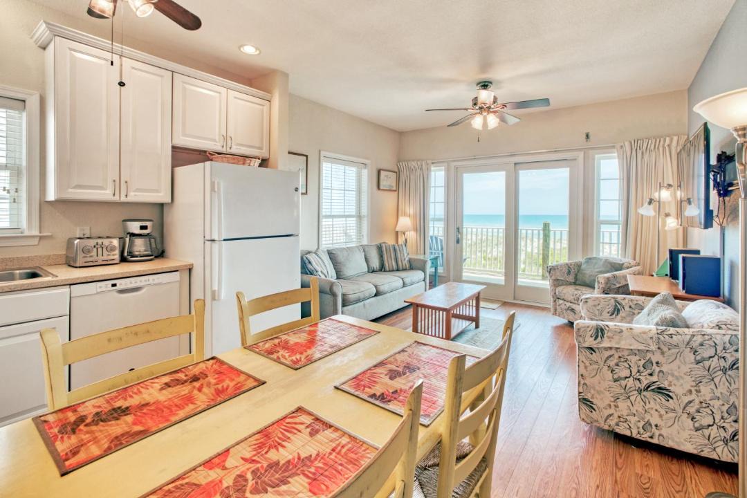 Photo of Livingroom in Hatteras