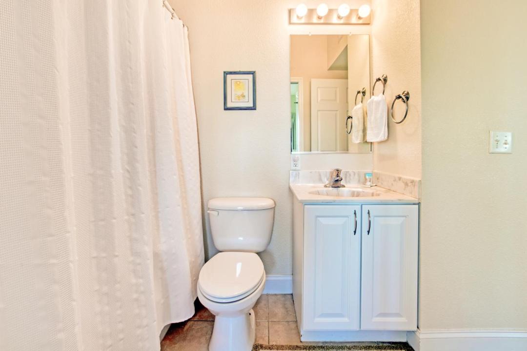 Photo of Bathroom in Hatteras