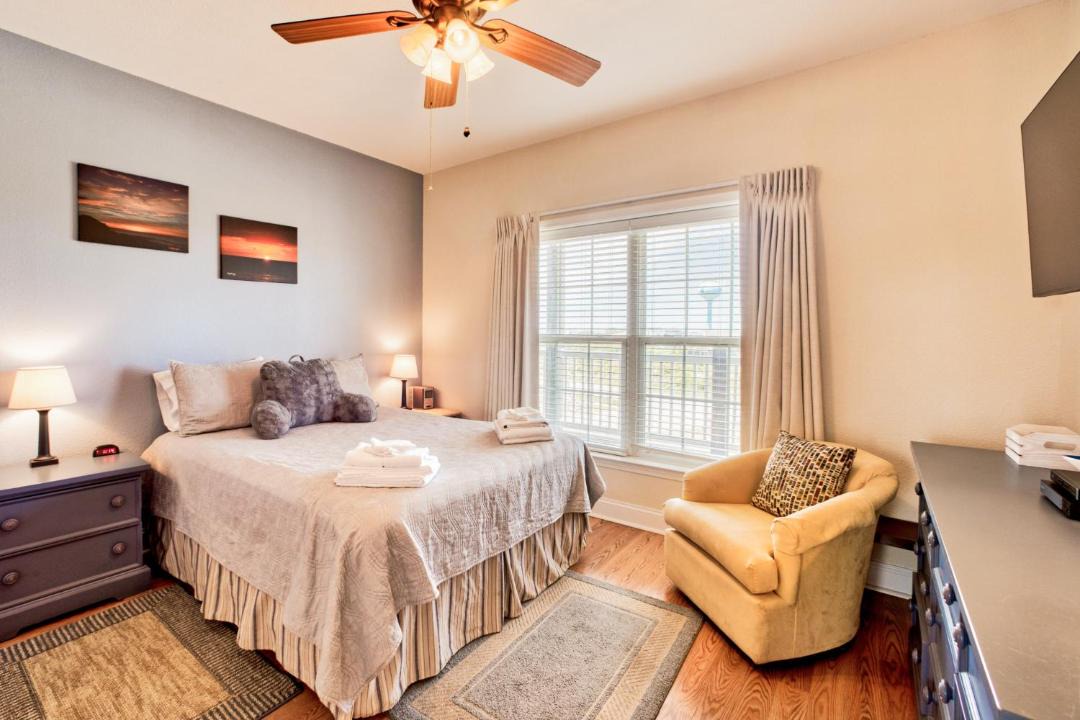 Photo of Bedroom in Hatteras