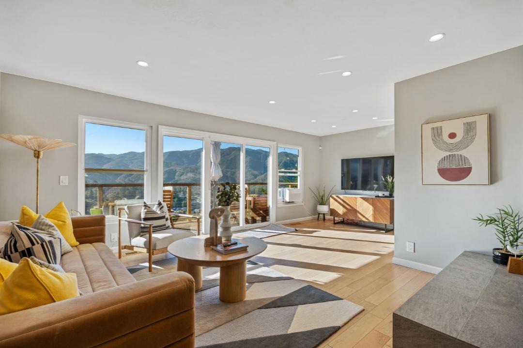 Photo of Livingroom in Park Pacifica