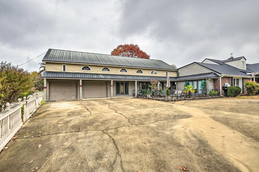 Photo of Buildings in Greenville