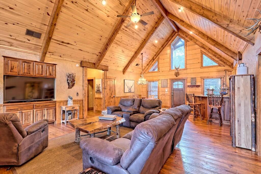 Photo of Livingroom in East Ellijay