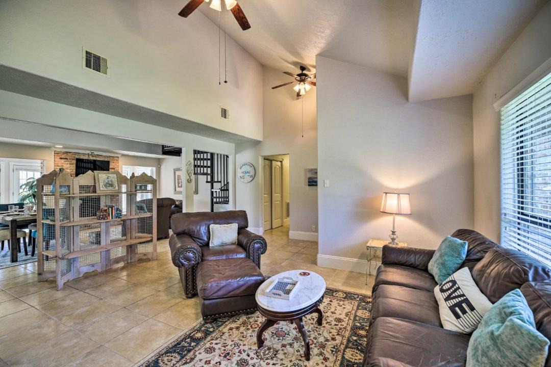Photo of Livingroom in El Lago