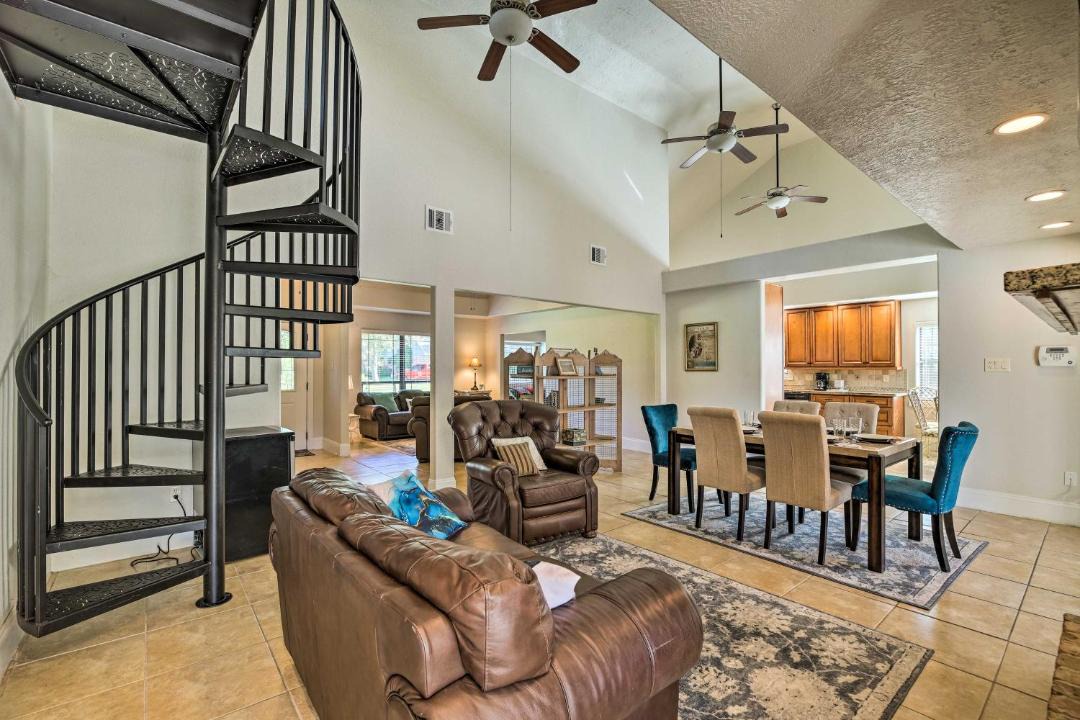 Photo of Livingroom in El Lago