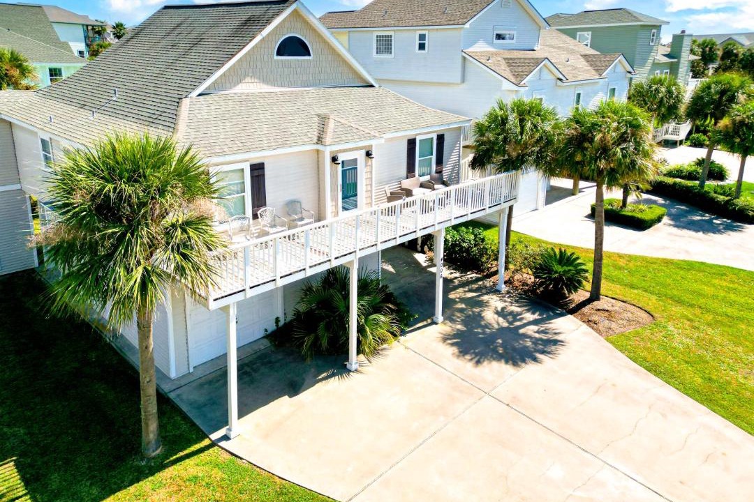 Photo of Buildings in Pirates Beach