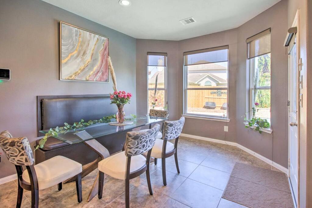 Photo of Livingroom in Cypress