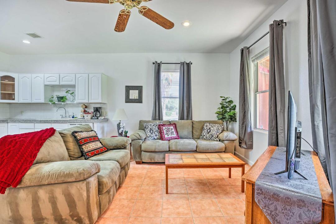 Photo of Livingroom in Eleven Mile Corner