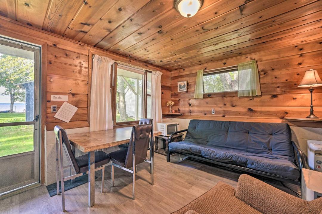 Photo of Livingroom in Houghton Lake