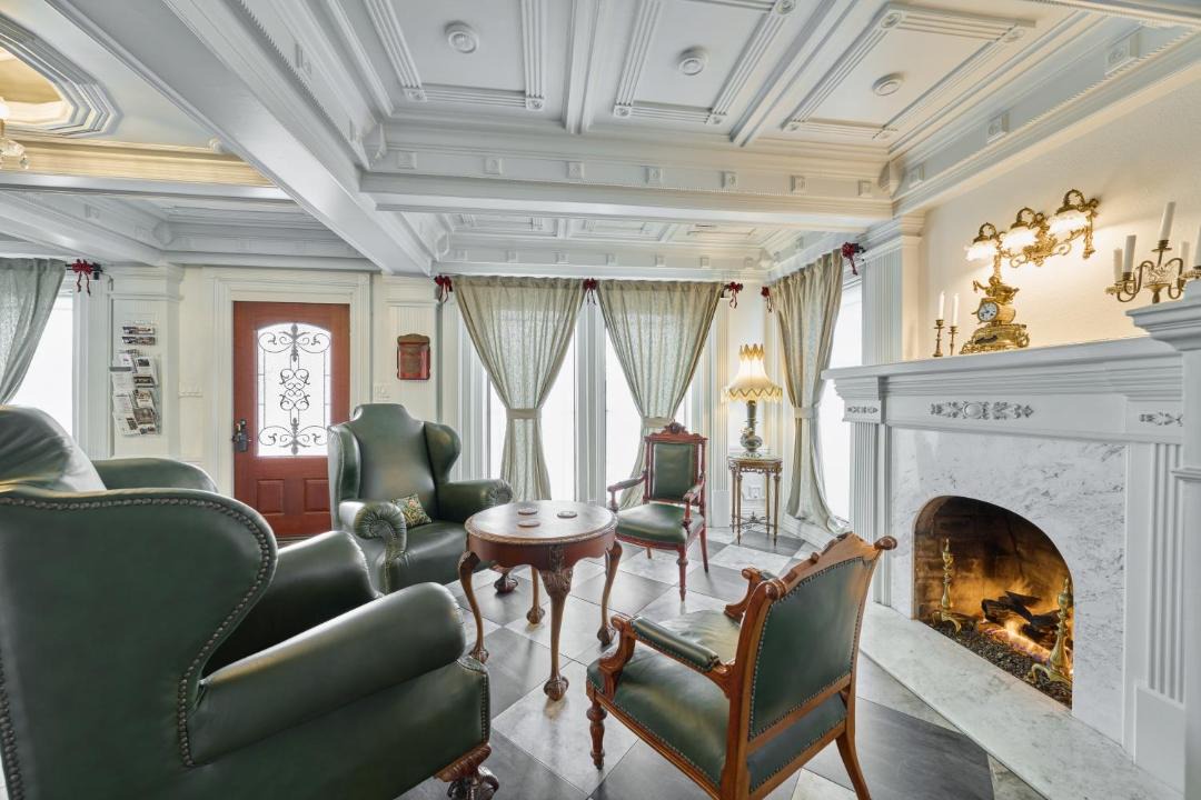 Photo of Livingroom in South Central Houston