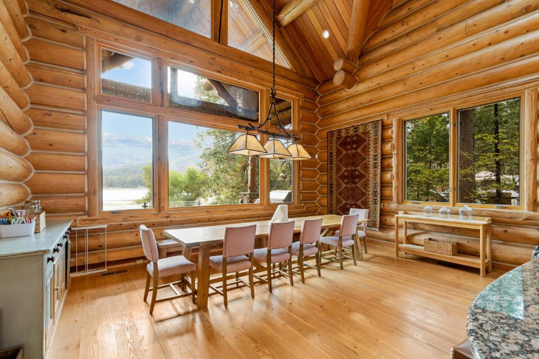 Photo of Livingroom in Bass Lake