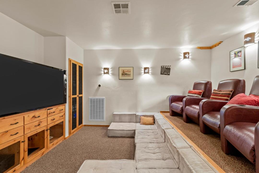 Photo of Livingroom in Bass Lake