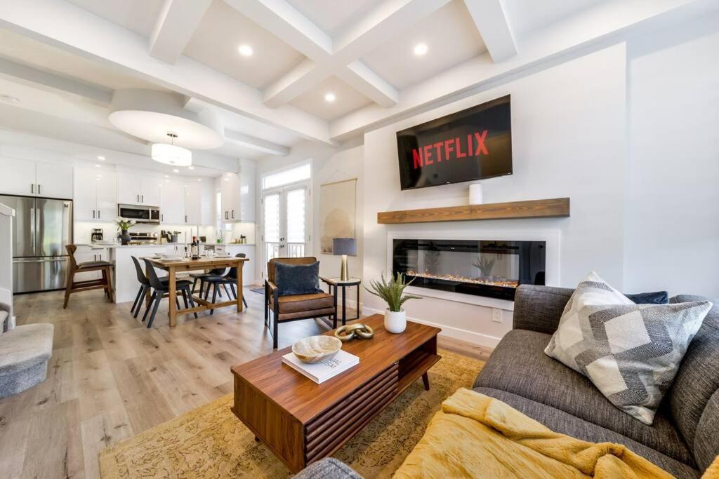Photo of Livingroom in Jasper Place
