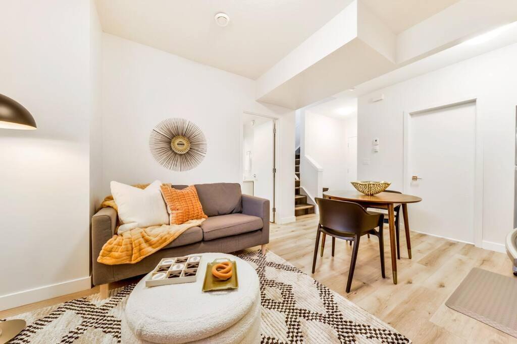 Photo of Livingroom in Jasper Place