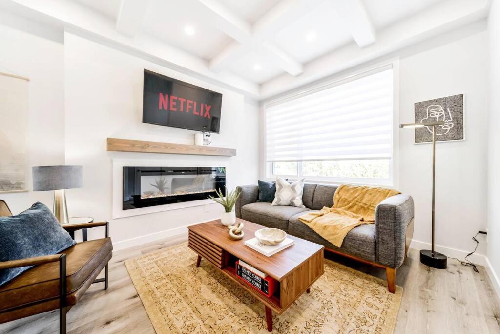 Photo of Livingroom in Jasper Place