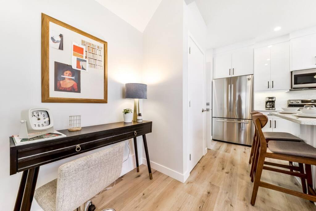 Photo of Livingroom in Jasper Place