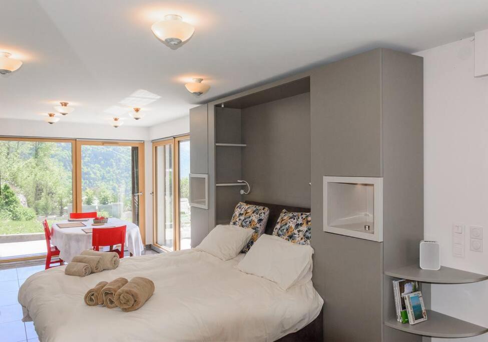 Photo of Bedroom in Montmin