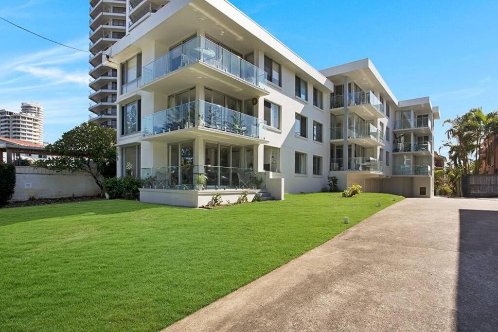 Photo of Buildings in Burleigh Heads