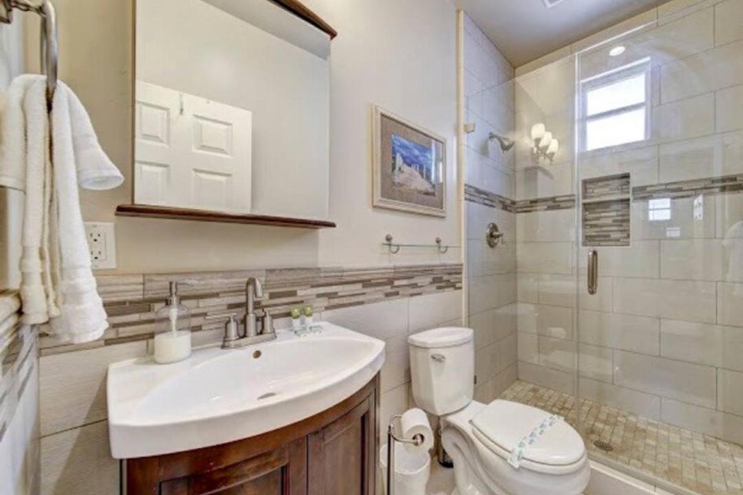 Photo of Bathroom in Midtown Sacramento