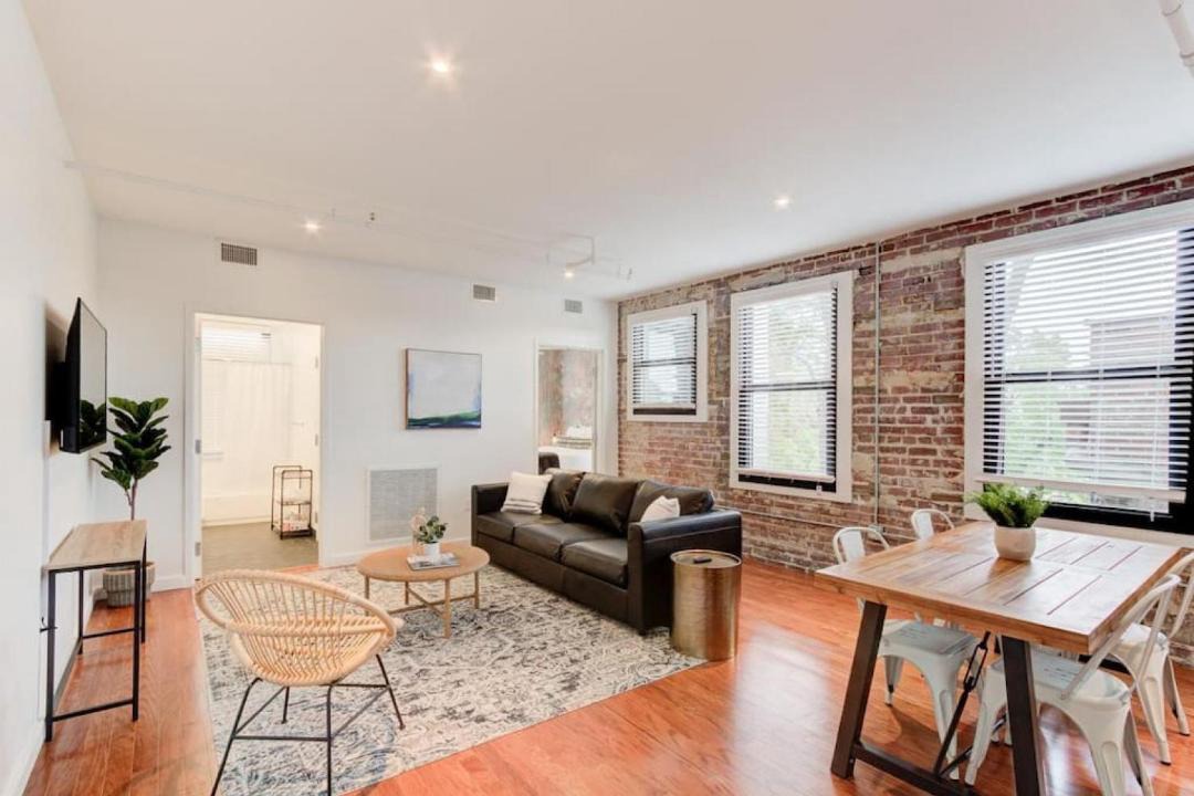 Photo of Livingroom in South Main Historic District