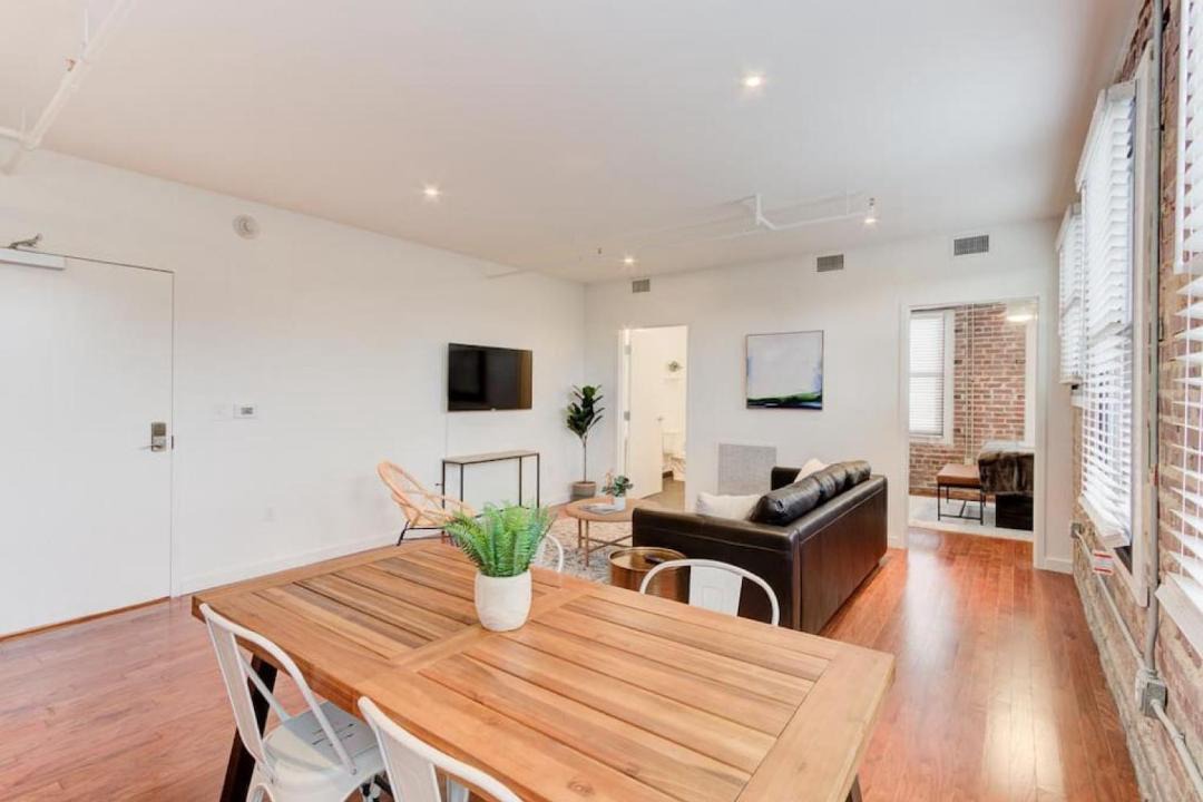 Photo of Livingroom in South Main Historic District
