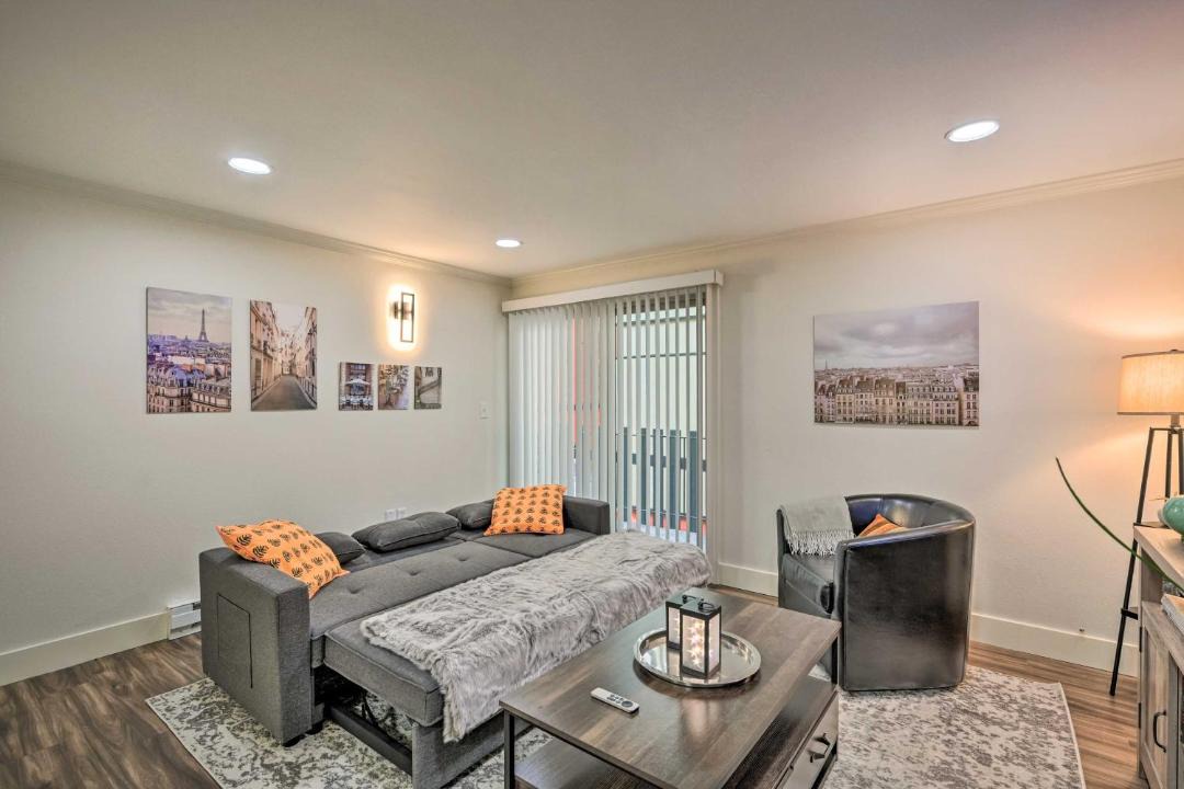 Photo of Livingroom in Ballard