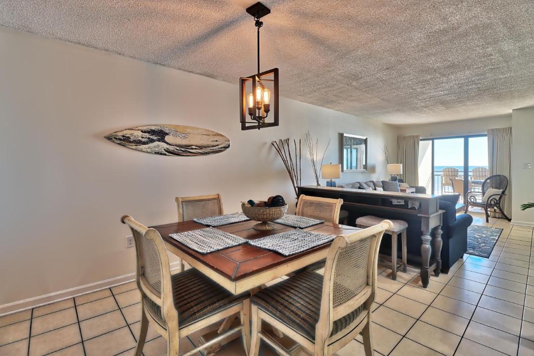 Photo of Livingroom in Crescent Beach