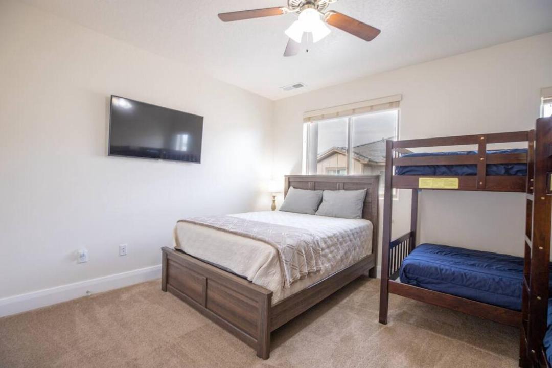 Photo of Bedroom in Hurricane